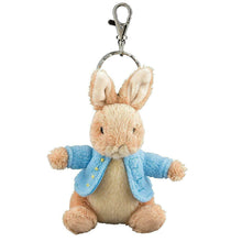 Załaduj obraz do przeglądarki galerii, Gund Peter Rabbit Small Plush Keyring
