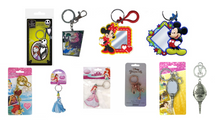 Załaduj obraz do przeglądarki galerii, Wholesale Joblot Pack of 9 Official Disney Keyrings
