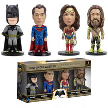 Carica l&#39;immagine nel visualizzatore di Gallery, Funko - Wacky Wobbler - Batman V Superman - 4 Pack Mini
