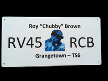 Afbeelding in Gallery-weergave laden, Roy &quot;Chubby&quot; Brown Aluminium License Plate Style Sign
