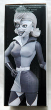 Cargar imagen en el visor de la galería, Batman Harley Quinn Black &amp; White Statue - The Celebrity Gift Company
